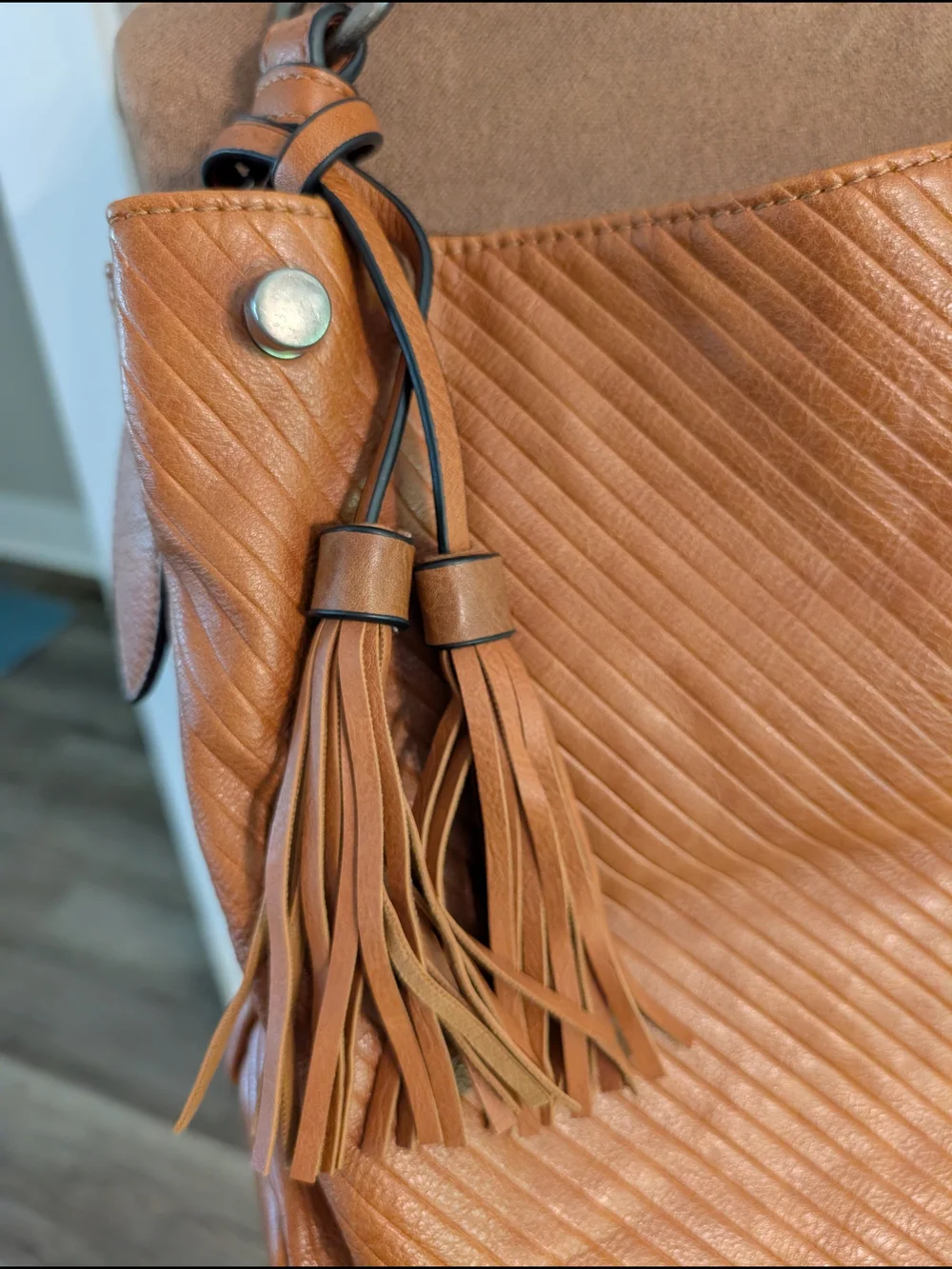 Women’s Tan Leather Shoulder Bag with Tassel
